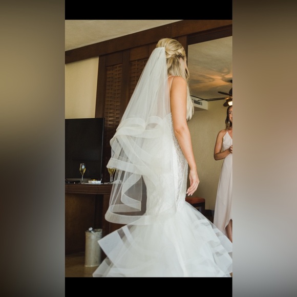 LAZARO #3704 WEDDING DRESS - Picture 7 of 7